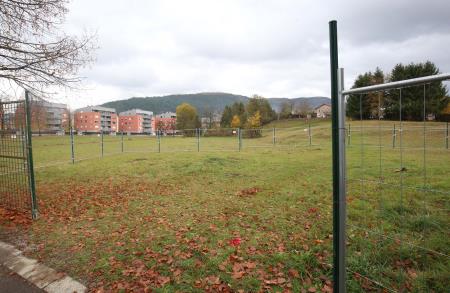 ŠIRITEV POKOPALIŠČA V CERKNICI 05 FOTO LJUBO VUKELIČ